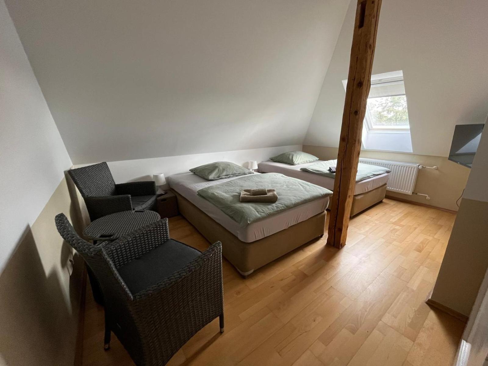 Doppelzimmer-Bad-Kuehlschrank-Tv-19 Meine Eksteriør bilde