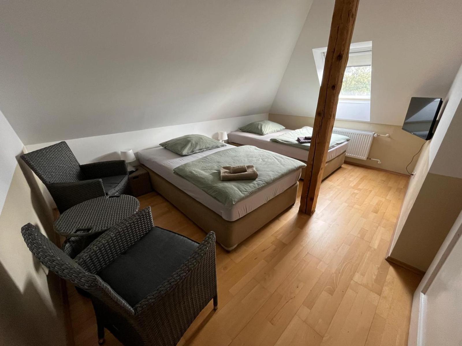 Doppelzimmer-Bad-Kuehlschrank-Tv-19 Meine Eksteriør bilde