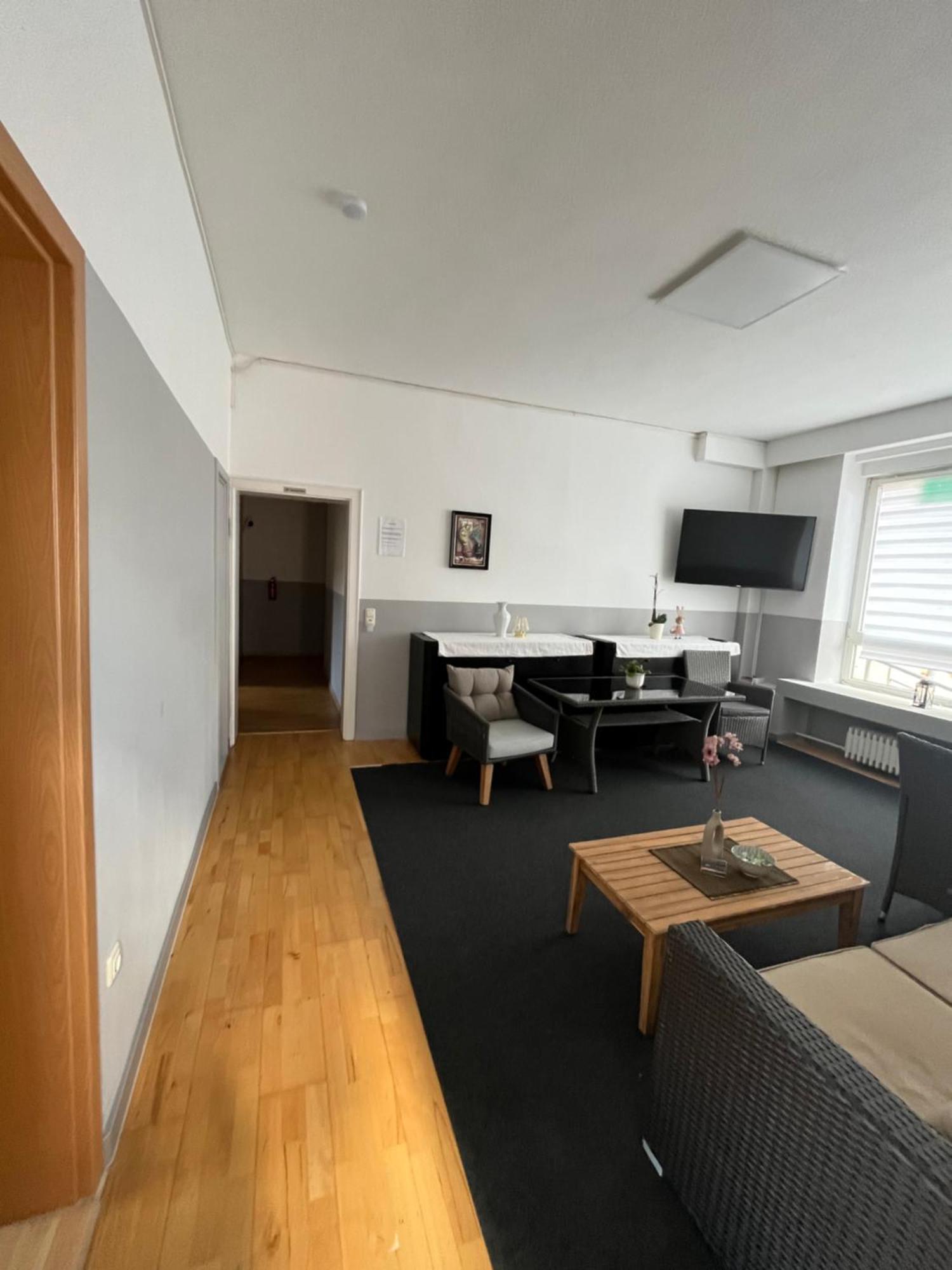 Doppelzimmer-Bad-Kuehlschrank-Tv-19 Meine Eksteriør bilde