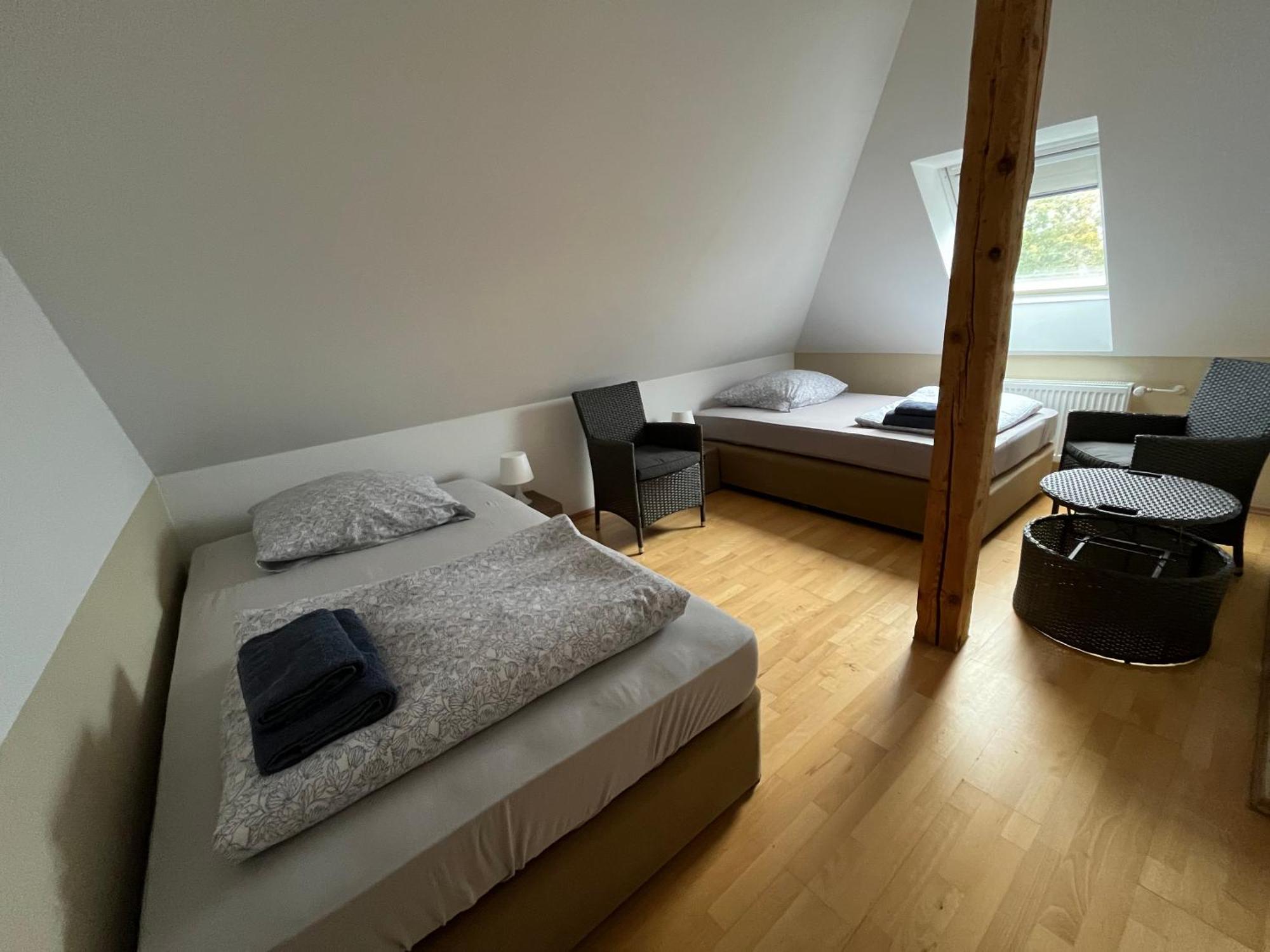 Doppelzimmer-Bad-Kuehlschrank-Tv-19 Meine Eksteriør bilde