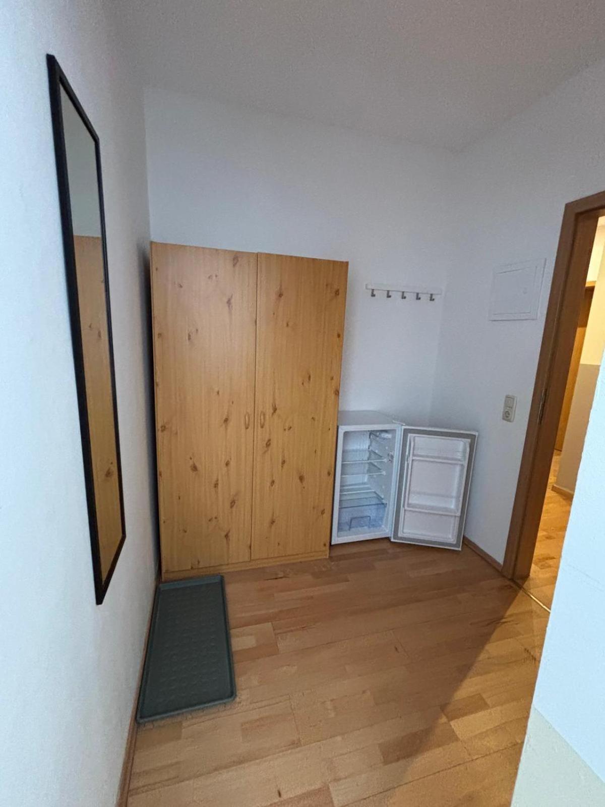 Doppelzimmer-Bad-Kuehlschrank-Tv-19 Meine Eksteriør bilde
